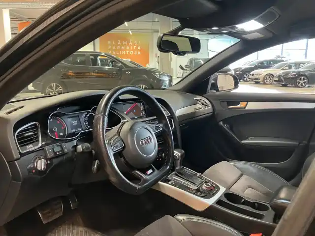 Musta Farmari, Audi A4 – ZMS-791
