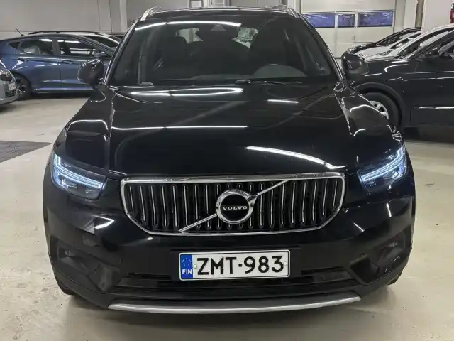 Musta Maastoauto, Volvo XC40 – ZMT-983