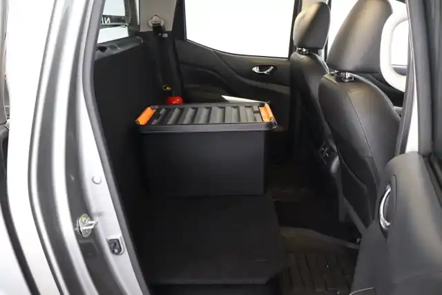 Harmaa Avolava, Nissan Navara – ZMU-237
