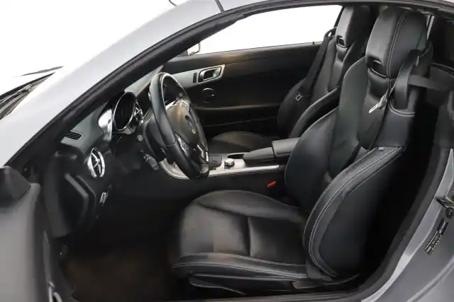 Harmaa Avoauto, Mercedes-Benz SLK – ZMV-914