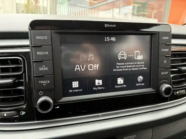 Punainen Viistoperä, Kia Rio – ZMX-516