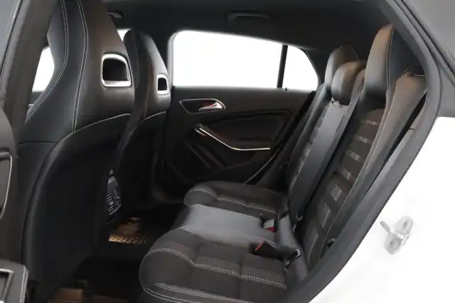 Valkoinen Farmari, Mercedes-Benz CLA – ZMX-689