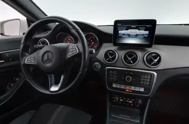 Valkoinen Farmari, Mercedes-Benz CLA – ZMX-689