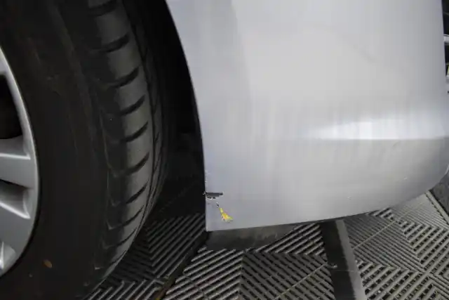 Harmaa Viistoperä, Mazda 6 – ZMY-504
