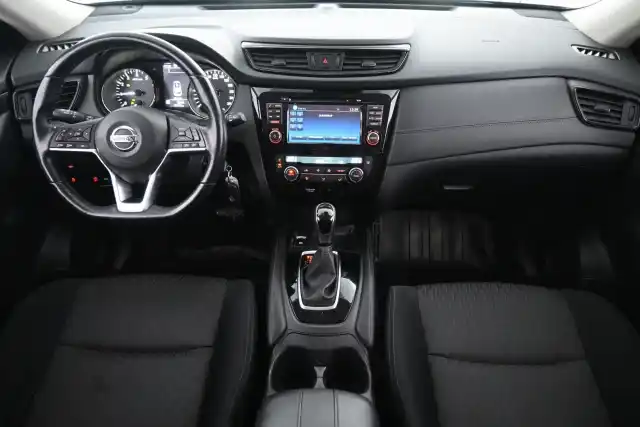 Musta Maastoauto, Nissan X-Trail – ZNB-181
