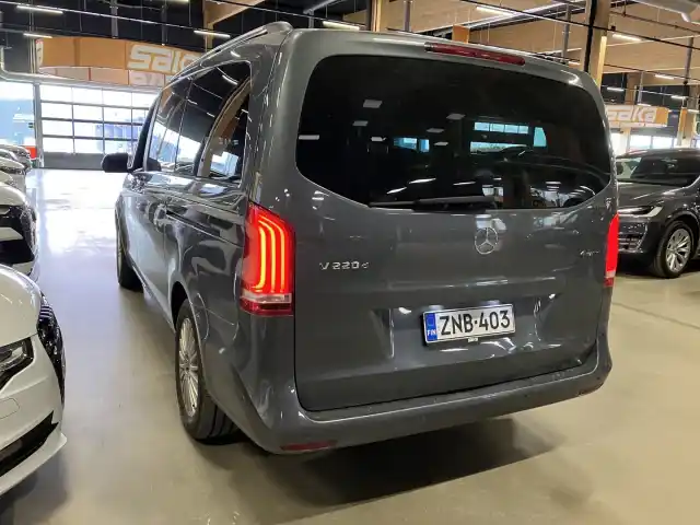 Harmaa Tila-auto, Mercedes-Benz V – ZNB-403