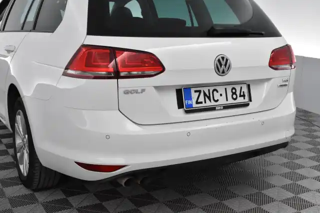 Valkoinen Farmari, Volkswagen Golf – ZNC-184