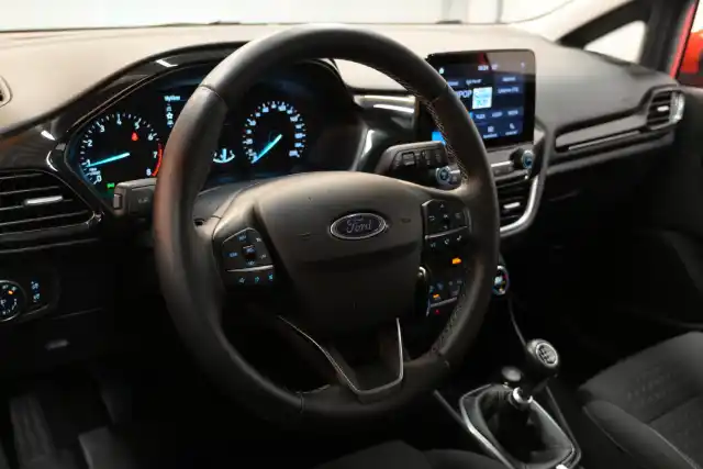 Punainen Viistoperä, Ford Fiesta – ZNE-595