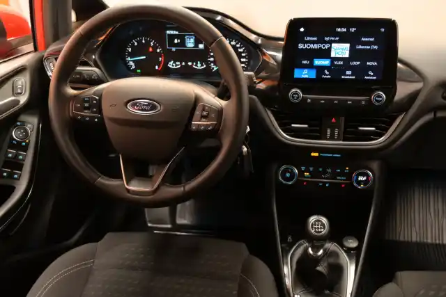 Punainen Viistoperä, Ford Fiesta – ZNE-595