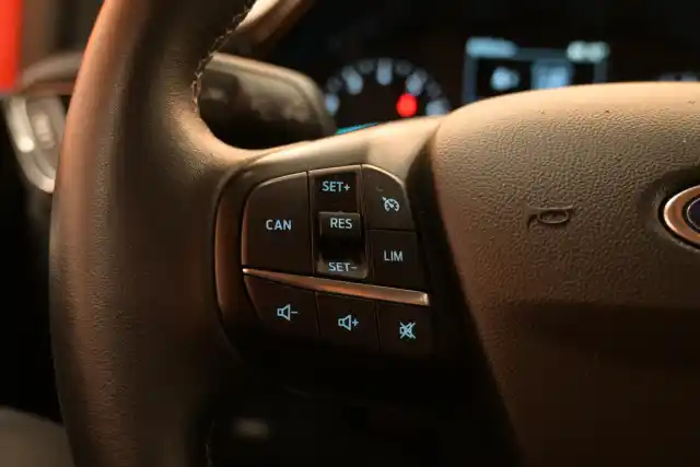 Punainen Viistoperä, Ford Fiesta – ZNE-595