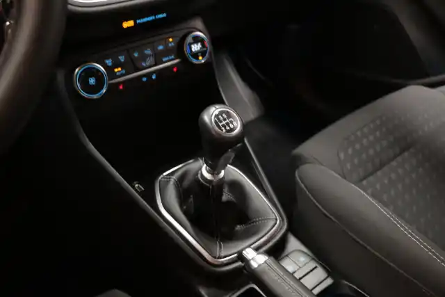 Punainen Viistoperä, Ford Fiesta – ZNE-595