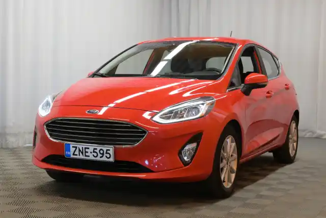 Punainen Viistoperä, Ford Fiesta – ZNE-595