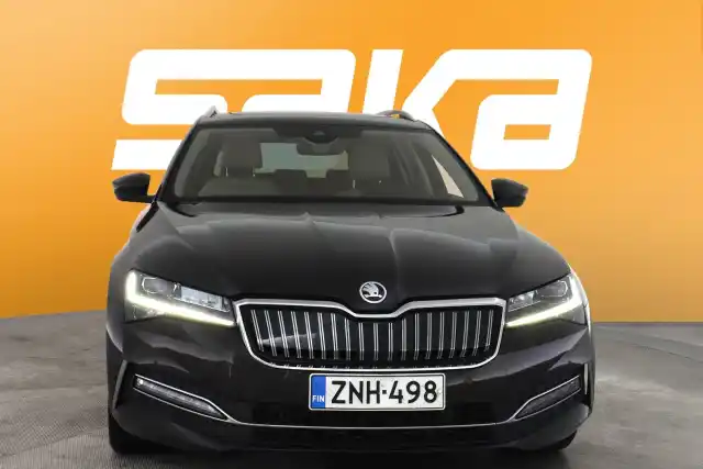 Ruskea Farmari, Skoda Superb – ZNH-498