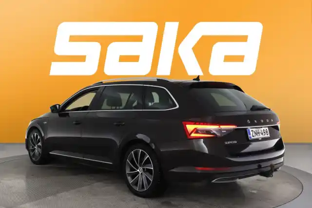 Ruskea Farmari, Skoda Superb – ZNH-498