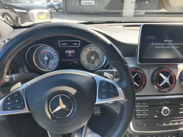 Valkoinen Coupe, Mercedes-Benz CLA – ZNJ-882