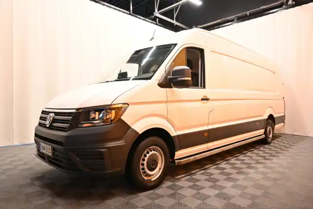 Valkoinen Pakettiauto, Volkswagen Crafter – ZNK-313