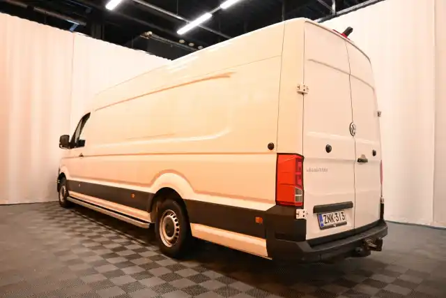 Valkoinen Pakettiauto, Volkswagen Crafter – ZNK-313