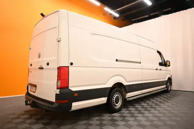 Valkoinen Pakettiauto, Volkswagen Crafter – ZNK-313