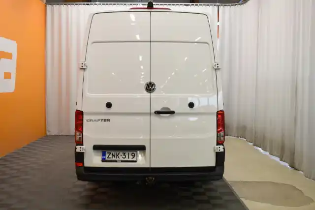 Valkoinen Pakettiauto, Volkswagen Crafter – ZNK-319