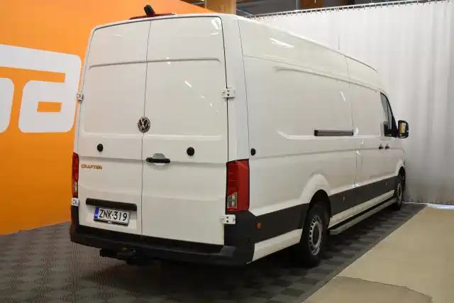 Valkoinen Pakettiauto, Volkswagen Crafter – ZNK-319