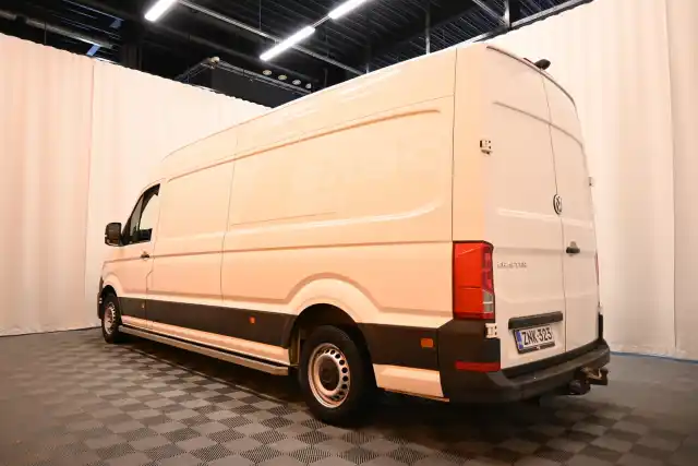 Valkoinen Pakettiauto, Volkswagen Crafter – ZNK-323