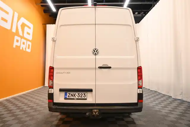 Valkoinen Pakettiauto, Volkswagen Crafter – ZNK-323