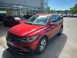 Punainen Maastoauto, Volkswagen Tiguan – ZNK-383, kuva 2