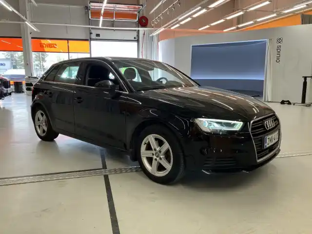 Musta Viistoperä, Audi A3 – ZNK-412