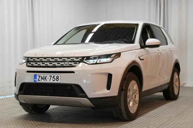 Valkoinen Maastoauto, Land Rover Discovery Sport – ZNK-758