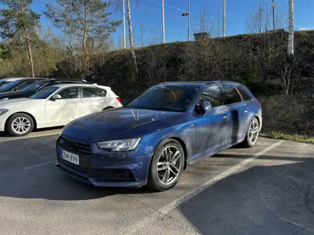 Sininen Farmari, Audi A4 – ZNK-899