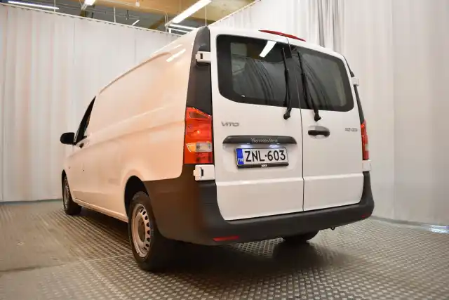 Valkoinen Pakettiauto, Mercedes-Benz Vito – ZNL-603