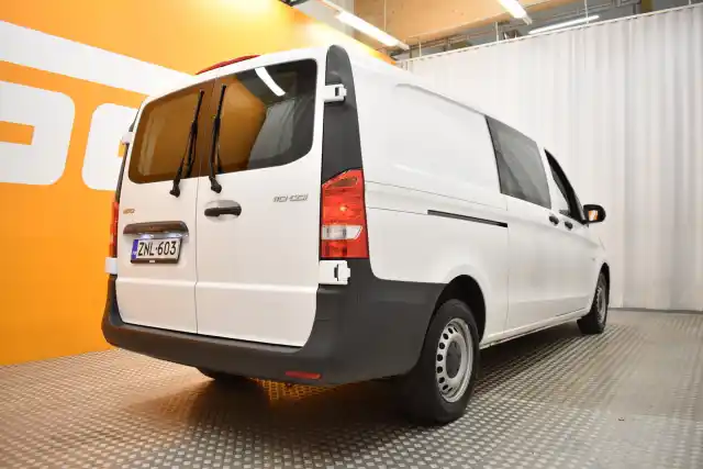 Valkoinen Pakettiauto, Mercedes-Benz Vito – ZNL-603