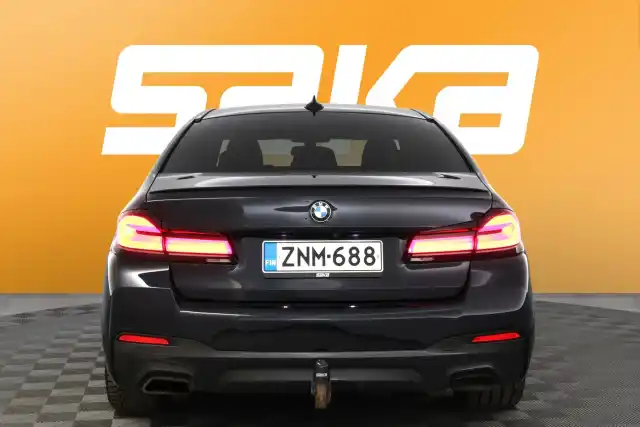 Musta Sedan, BMW 530 – ZNM-688