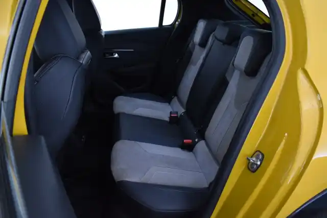 Keltainen Viistoperä, Peugeot e-208 – ZNM-750