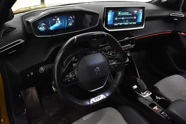 Keltainen Viistoperä, Peugeot e-208 – ZNM-750