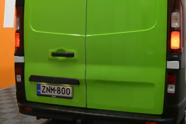 Valkoinen Pakettiauto, Renault Trafic – ZNM-800