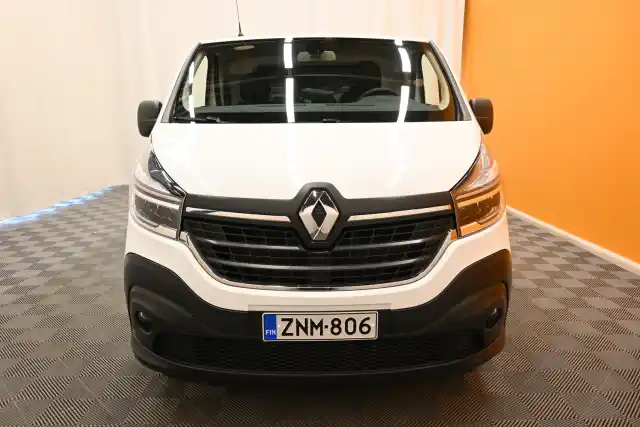 Valkoinen Pakettiauto, Renault Trafic – ZNM-806