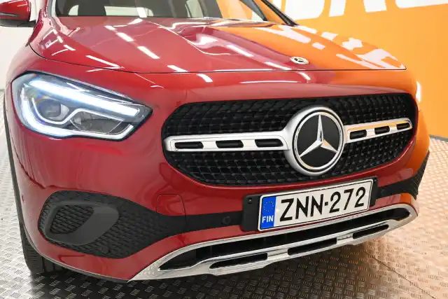 Punainen Maastoauto, Mercedes-Benz GLA – ZNN-272