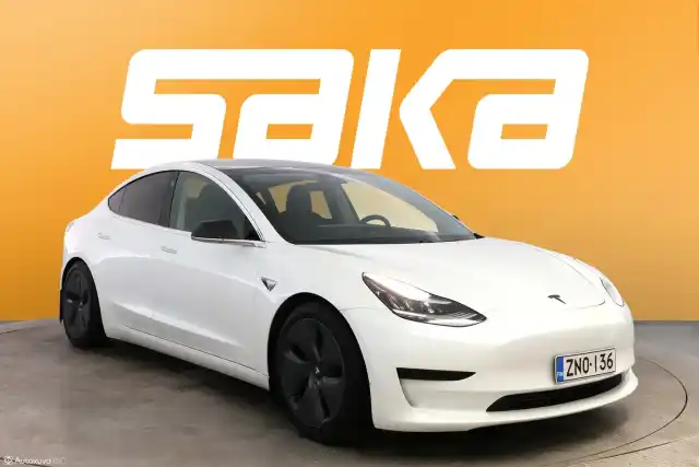 Valkoinen Sedan, Tesla Model 3 – ZNO-136