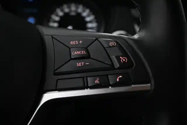 Harmaa Maastoauto, Nissan Qashqai – ZNO-168