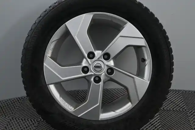 Harmaa Maastoauto, Nissan Qashqai – ZNO-168