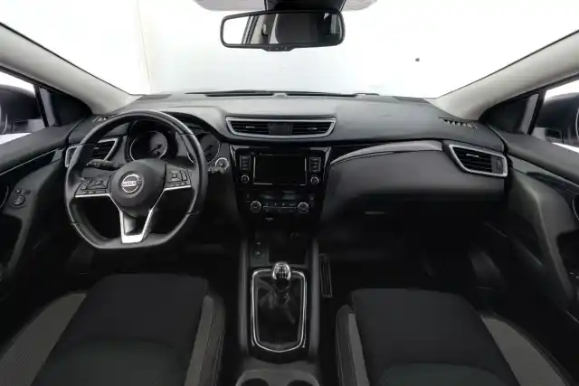 Harmaa Maastoauto, Nissan Qashqai – ZNO-168