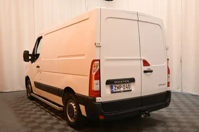 Valkoinen Pakettiauto, Renault Master – ZNP-240