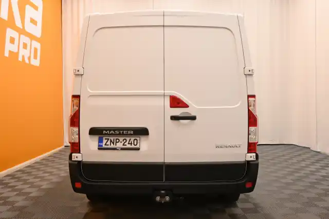 Valkoinen Pakettiauto, Renault Master – ZNP-240