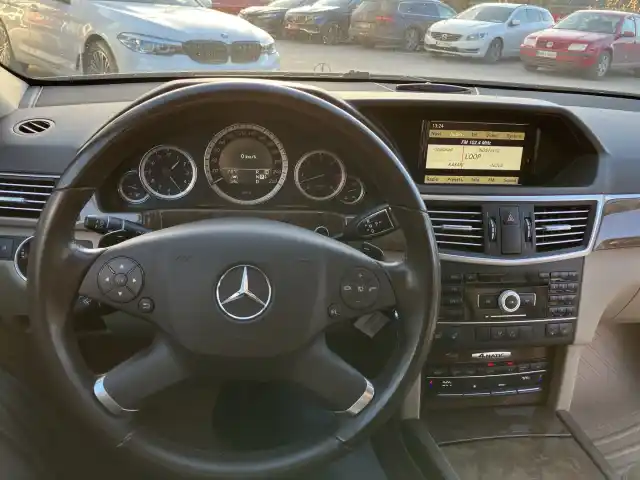 Musta Farmari, Mercedes-Benz E – ZNP-430