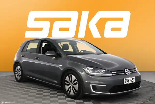 Harmaa Viistoperä, Volkswagen Golf – ZNP-452