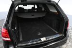 Musta Farmari, Mercedes-Benz E – ZNP-665, kuva 12