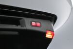 Musta Farmari, Mercedes-Benz E – ZNP-665, kuva 13