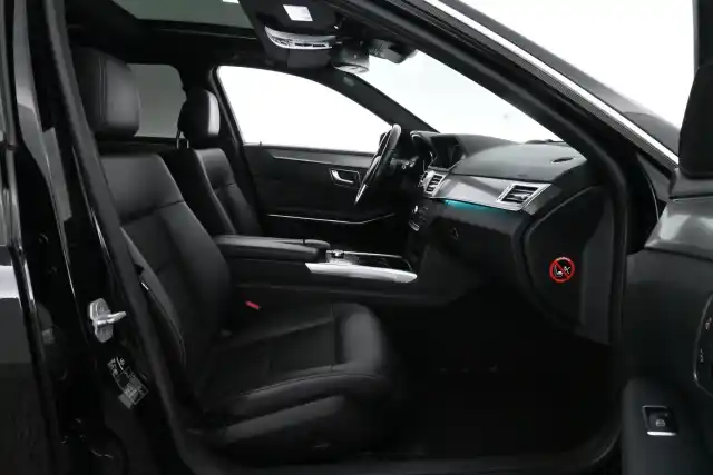 Musta Farmari, Mercedes-Benz E – ZNP-665