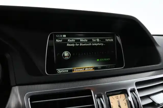 Musta Farmari, Mercedes-Benz E – ZNP-665